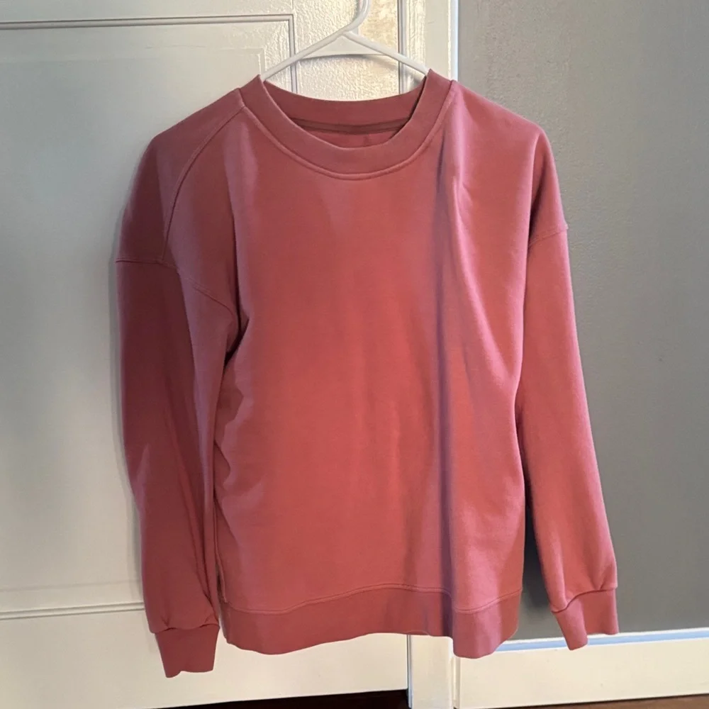 Lululemon Athletica Rose Sweatshirt - Picture 1 of 3